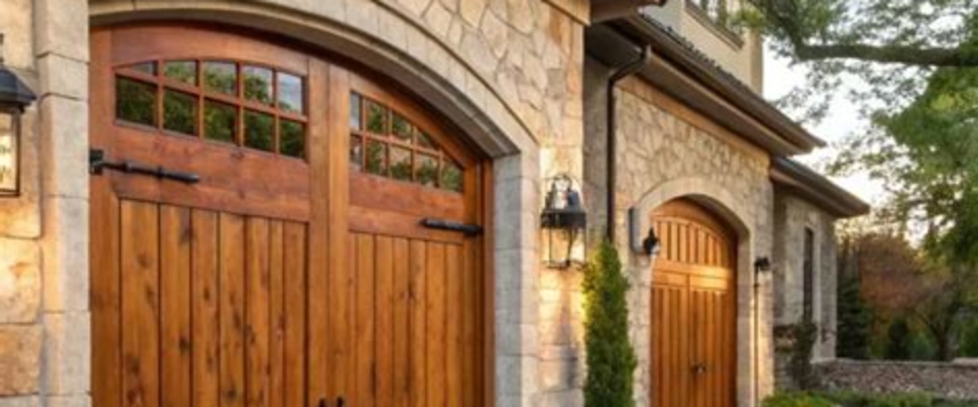 Home Staging and Garage Doors: Boosting Curb Appeal for Knoxville Homes