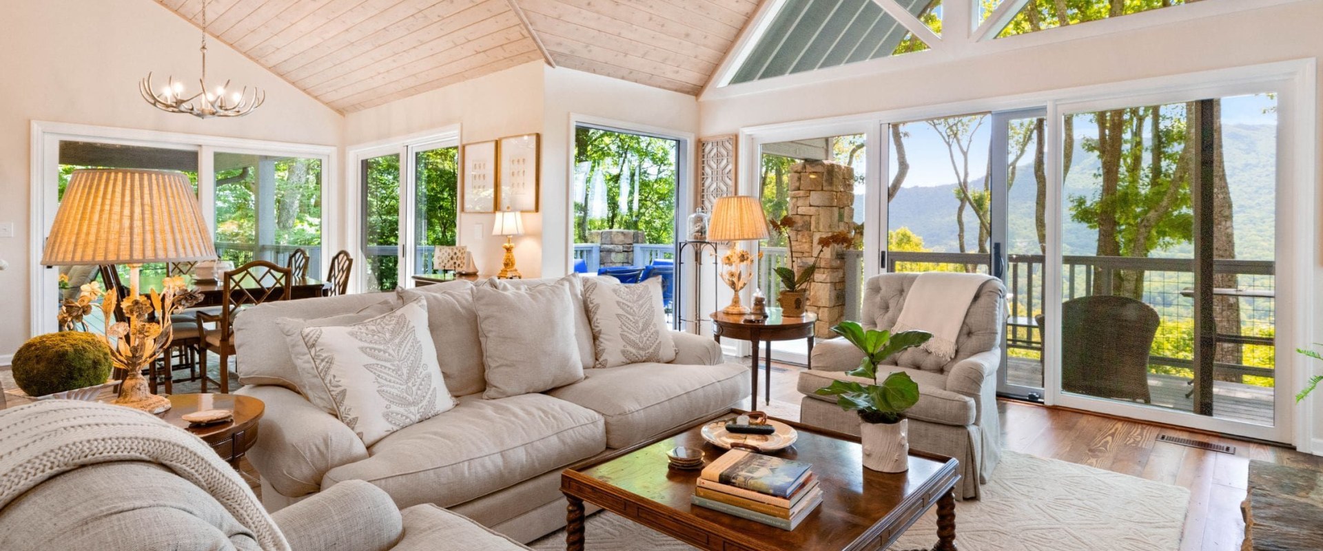 Home Staging on a Budget: Affordable Ways to Impress Buyers